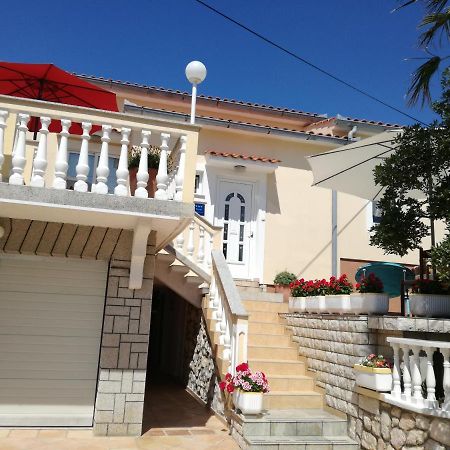 Apartman Larisa Apartamento Kampor Exterior foto